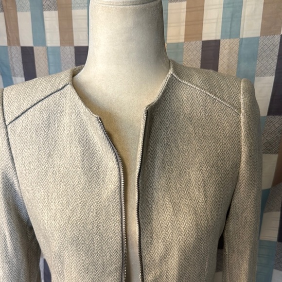 Zara Gray Blazer Structured Modern Silhouette - Picture 7 of 13